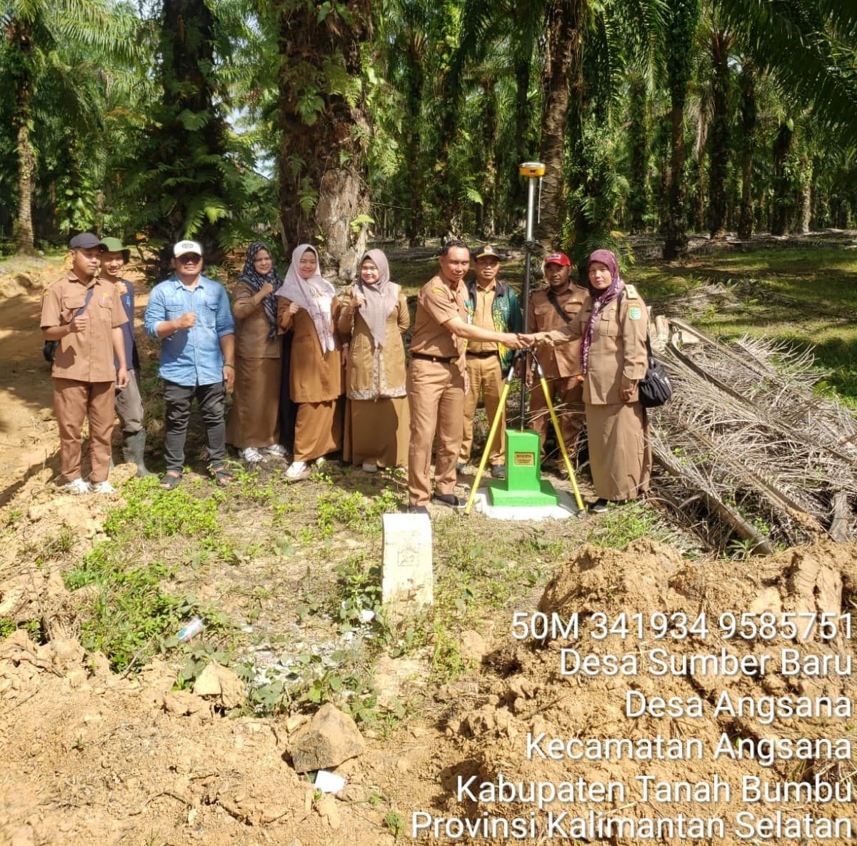 Dokumentasi Pilar Batas Desa Sumber Baru dan Desa Angsana Berlangsung Sukses