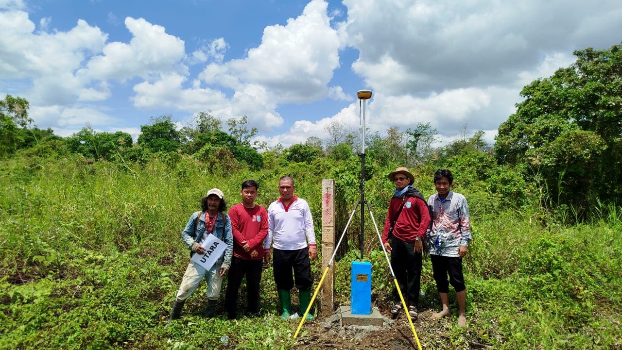 PT Aglonema Delta Finalisasi Pemasangan Pilar Batas Desa di Martapura